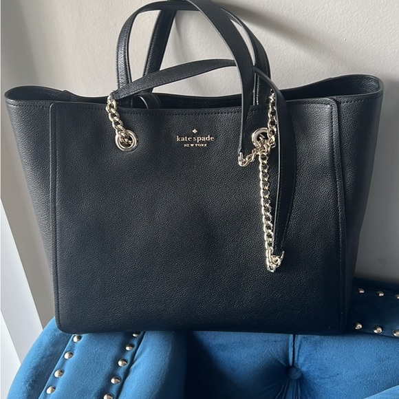 kate spade Handbags - Brand new Kate spade purse never used.